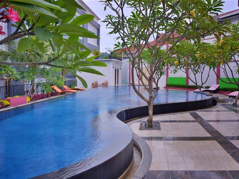 Hotel Truntum Padang Esterno foto