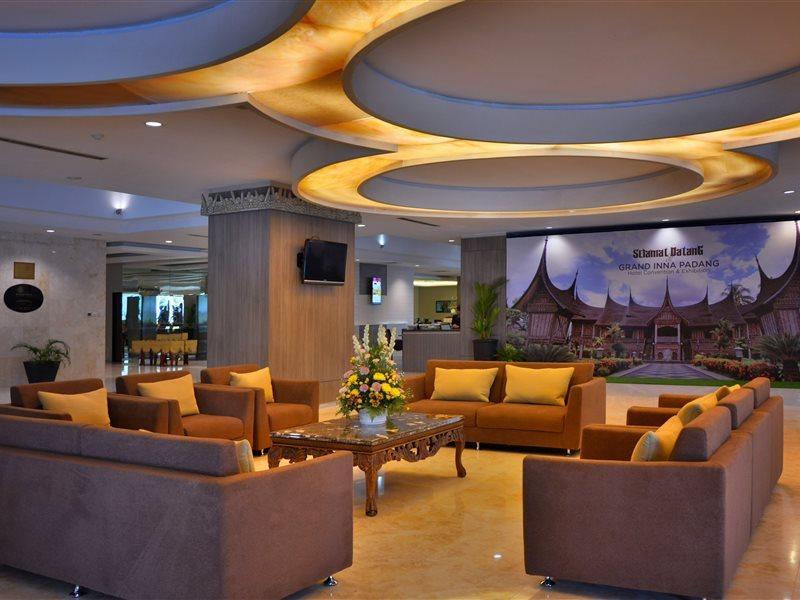 Hotel Truntum Padang Esterno foto