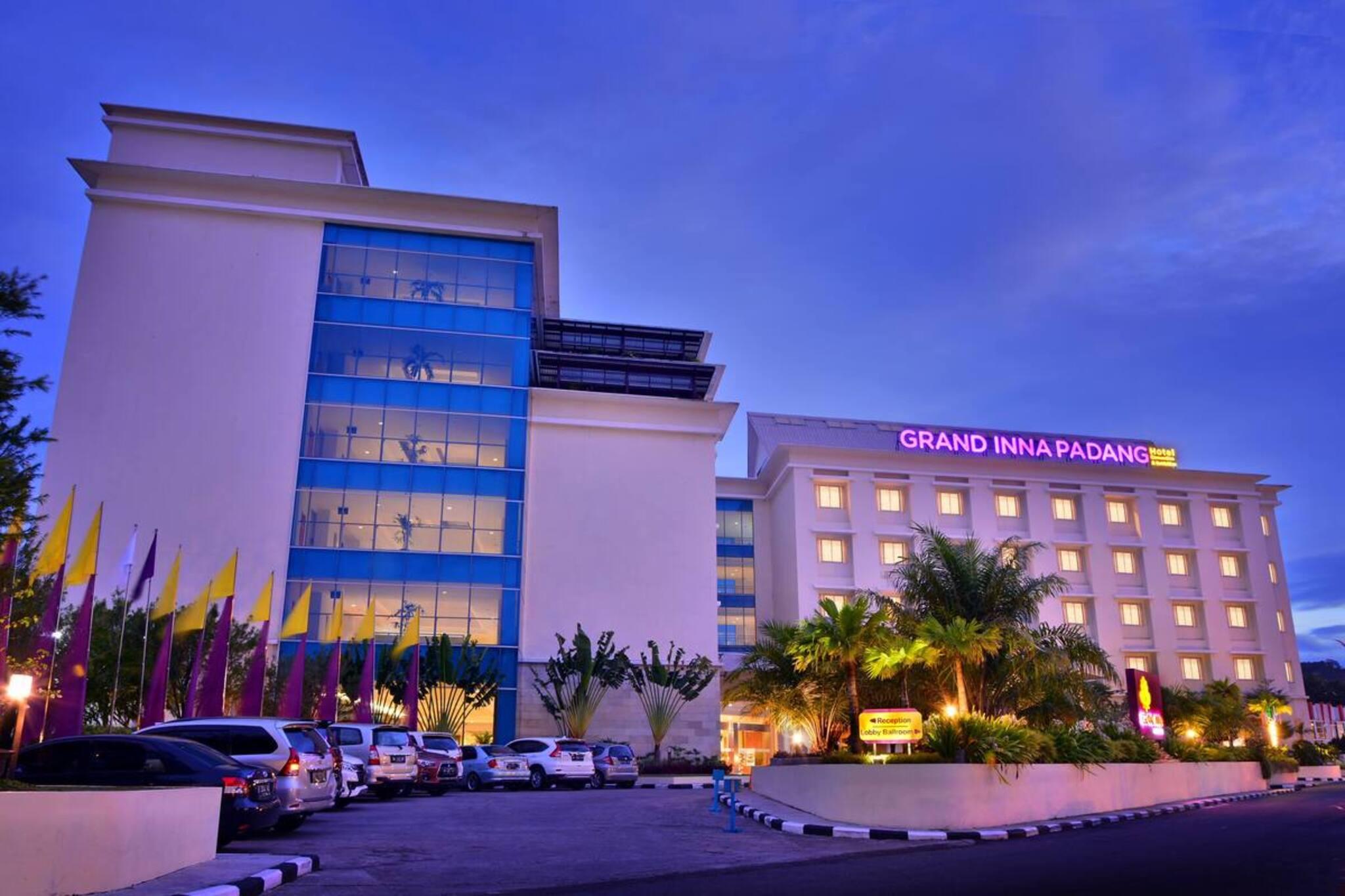 Hotel Truntum Padang Esterno foto