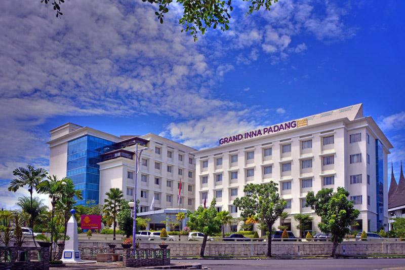 Hotel Truntum Padang Esterno foto