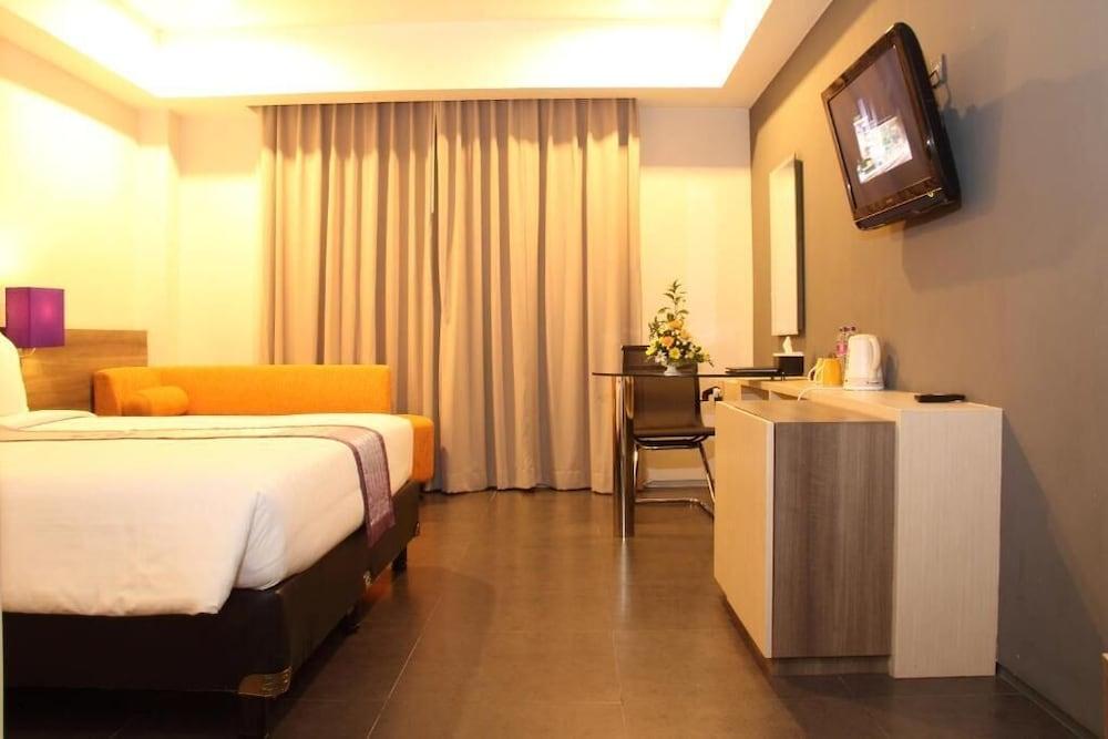 Hotel Truntum Padang Esterno foto