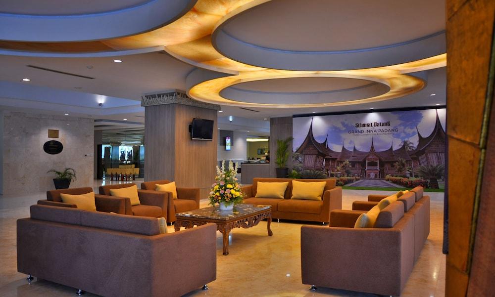 Hotel Truntum Padang Esterno foto