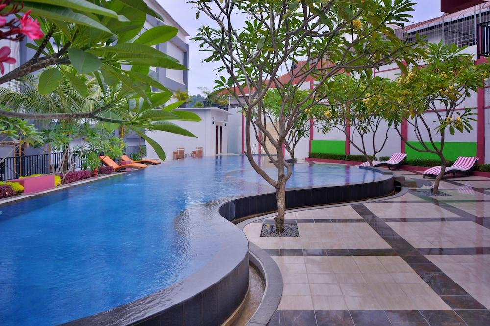 Hotel Truntum Padang Esterno foto