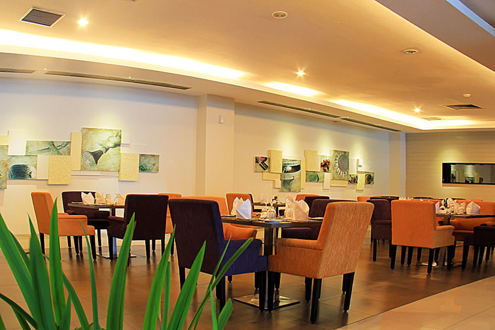 Hotel Truntum Padang Esterno foto